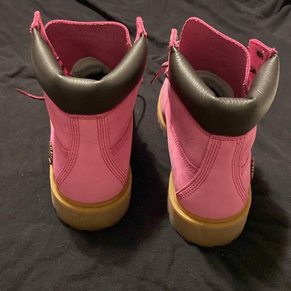 Susan G. Komen - Pink Timberland Boots Boy’s Size 6. - Picture 6 of 12